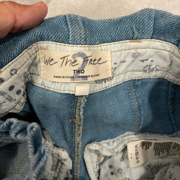 Free People Mover and  Shaker Pleated Paper Bag Jean in Indigo .Size 2 - Picture 9 of 11